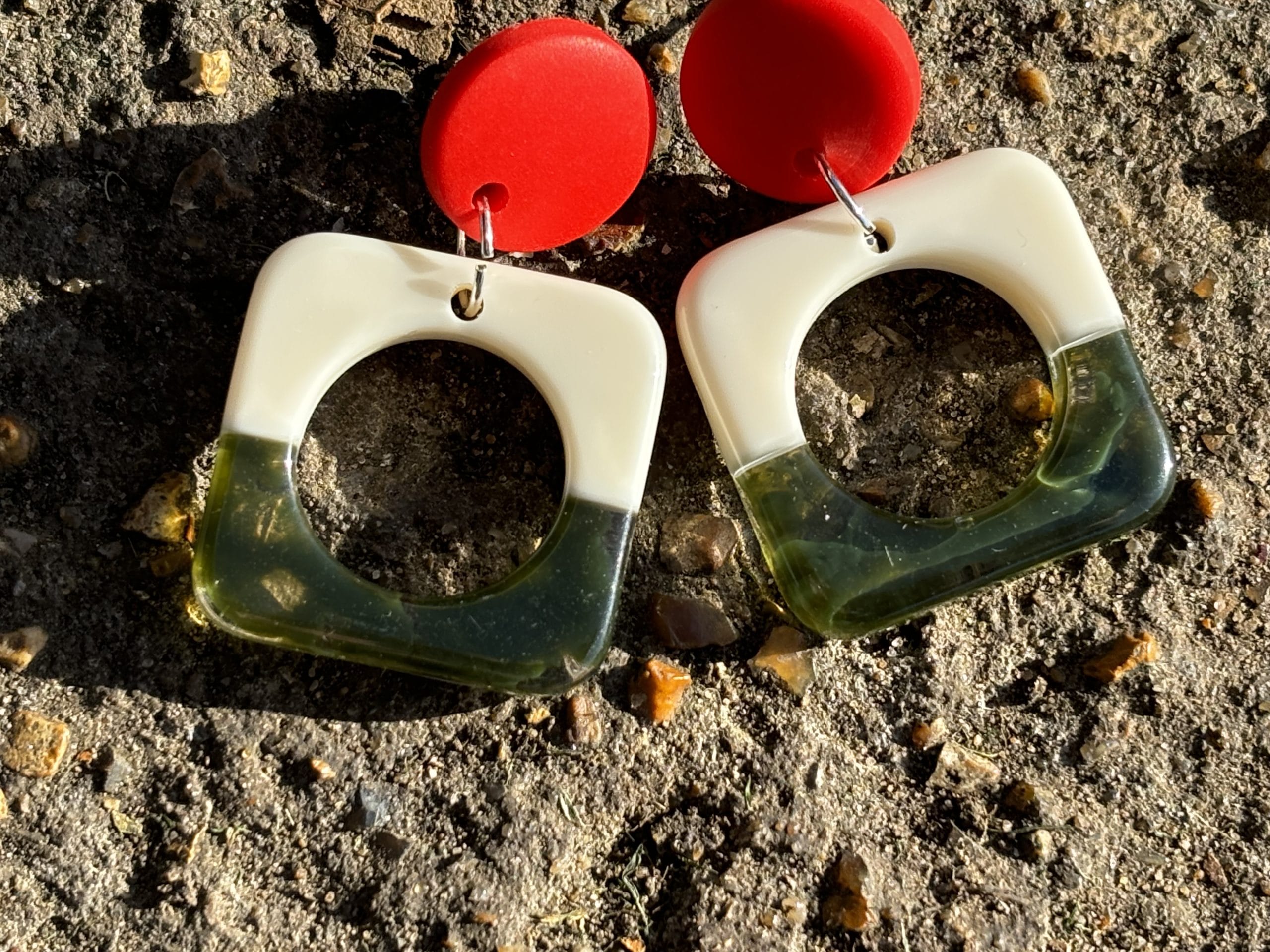 Round Square earrings in green - Image 4