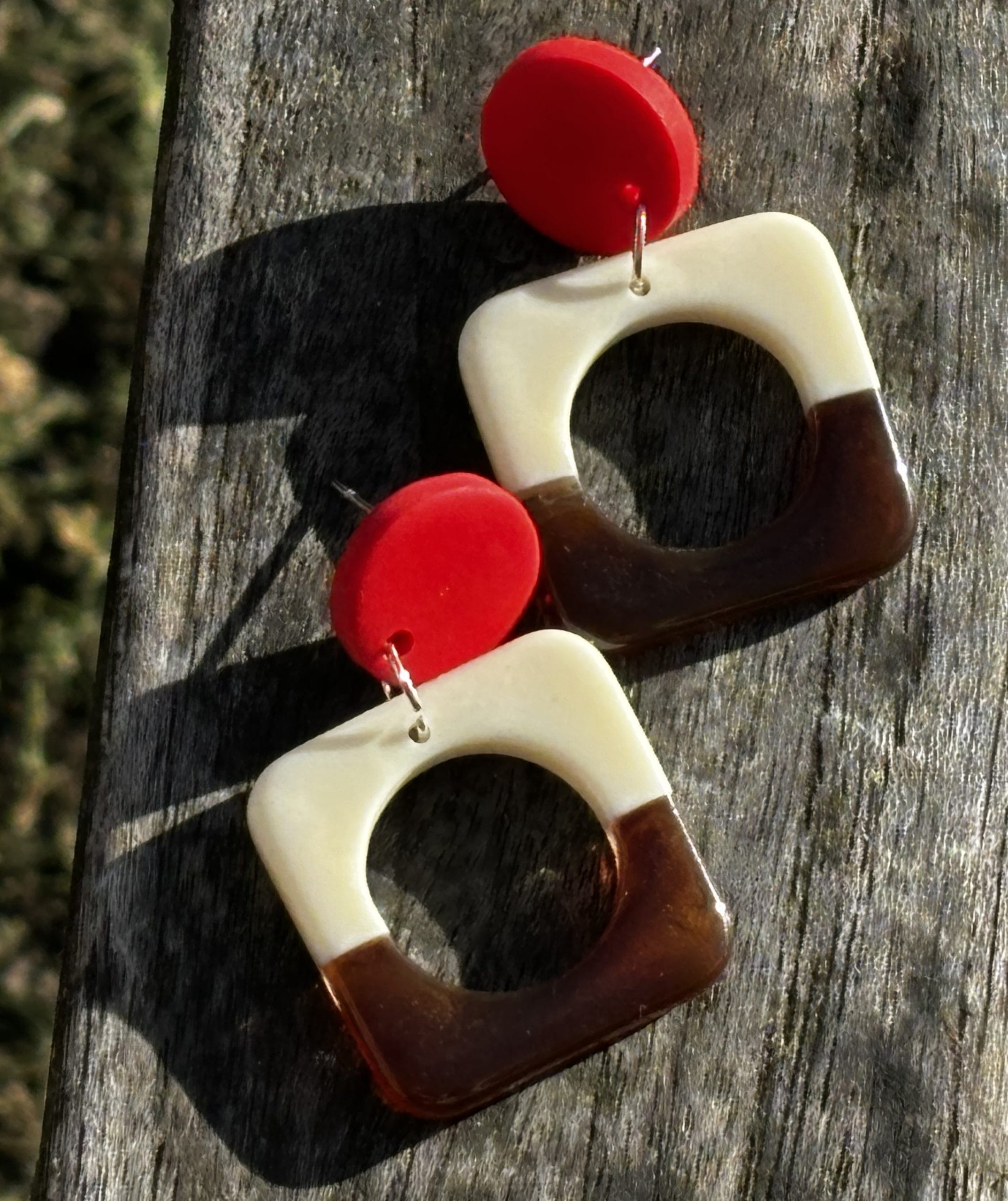 Round Square Earrings in Brown - Image 4